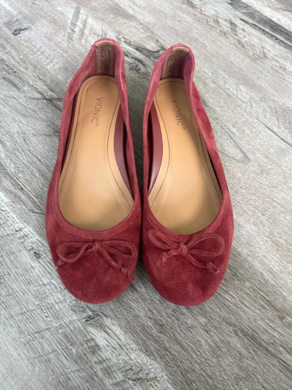 Vionic Women’s Red Flats